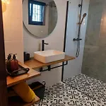 Casa Loko בית הארחה 4*